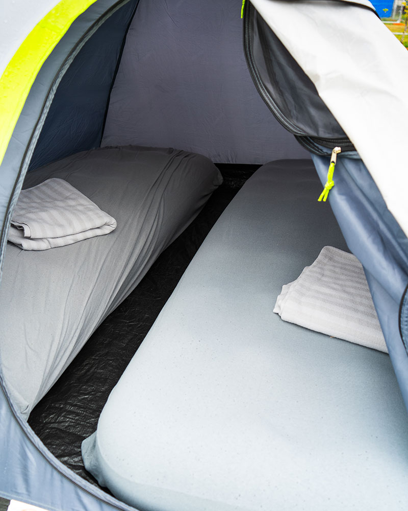 Tent hotel